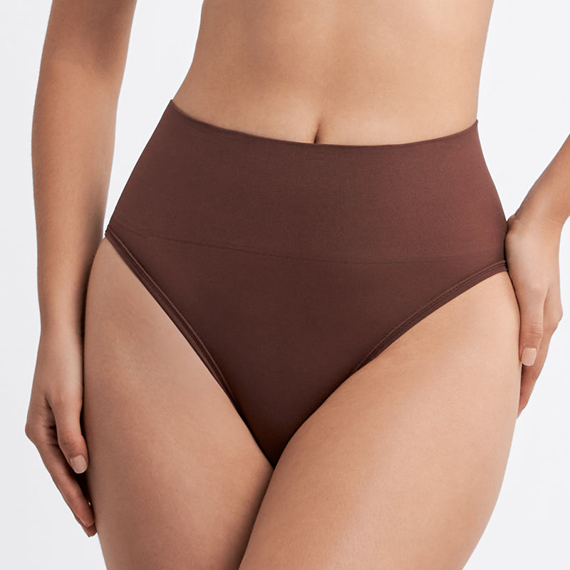 CALZÓN SEAMLESS ESSENTIALS ROPA INTERIOR  BKN LUISA TIRO BAJO