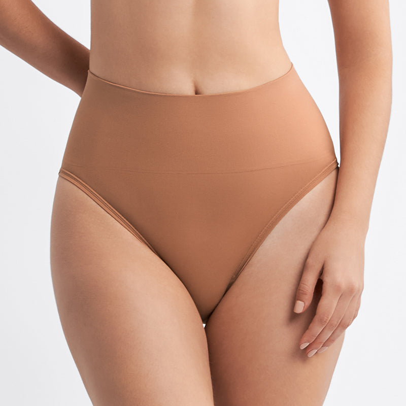 CALZÓN SEAMLESS ESSENTIALS ROPA INTERIOR  BKN LUISA TIRO BAJO